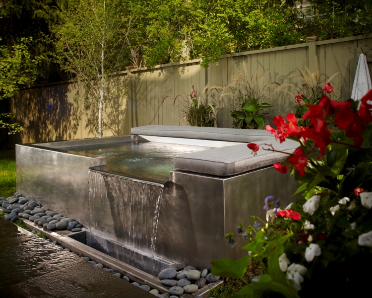 aménagement de jardin moderne 2015 bain à remous-cascade-eau